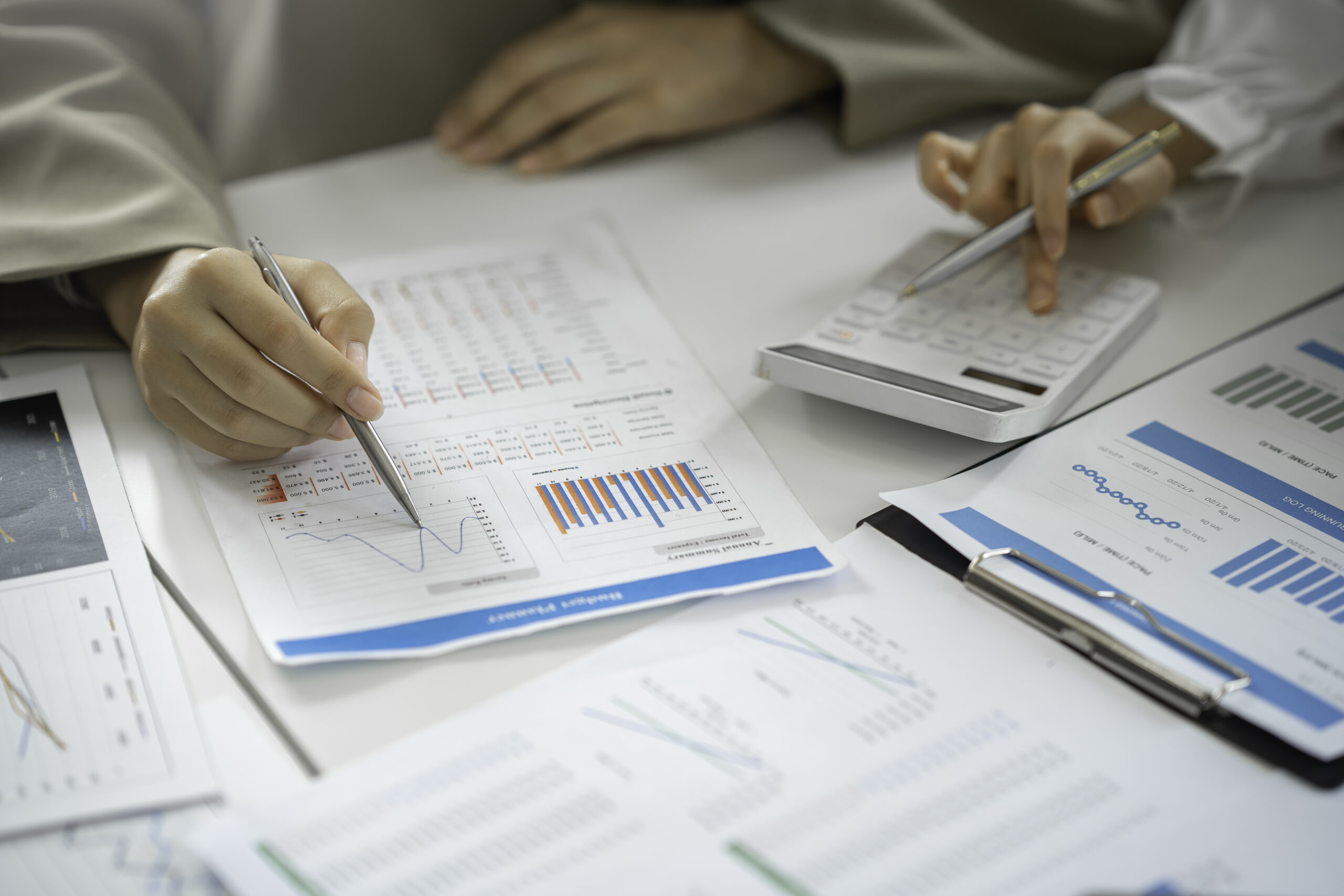 What Banks Look At When You Refinance (Bank Statements, Spending, Credit & More)